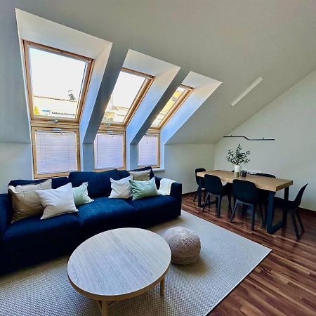 Designer Apartment Im Herzen Von ฟูลป์เมส ภายนอก รูปภาพ