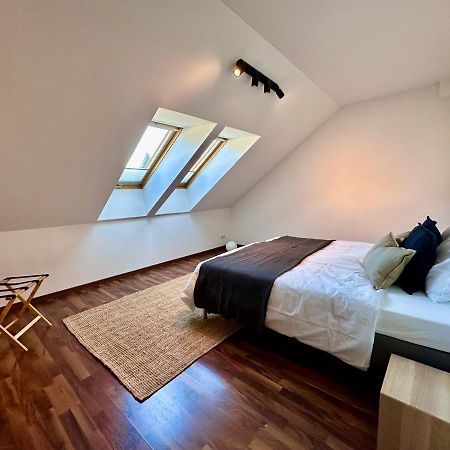 Designer Apartment Im Herzen Von ฟูลป์เมส ภายนอก รูปภาพ