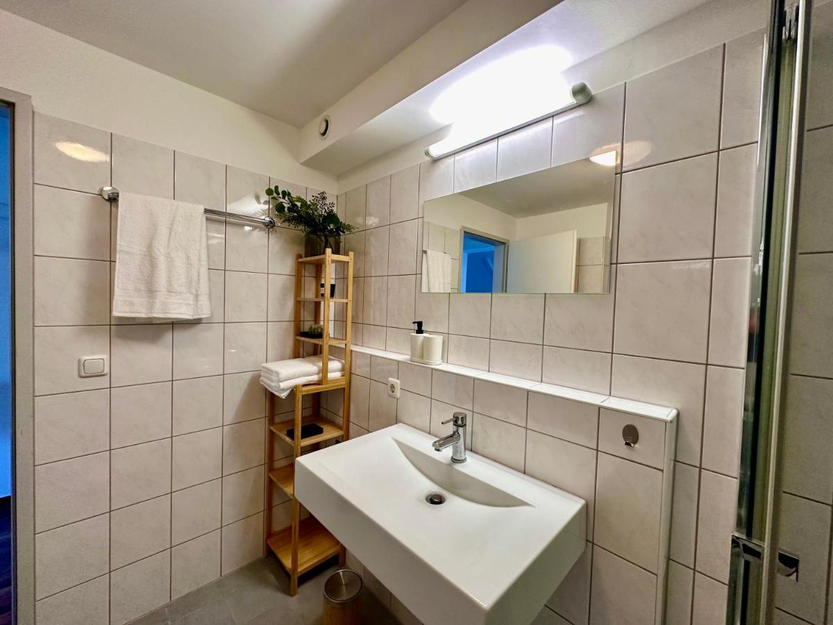 Designer Apartment Im Herzen Von ฟูลป์เมส ภายนอก รูปภาพ
