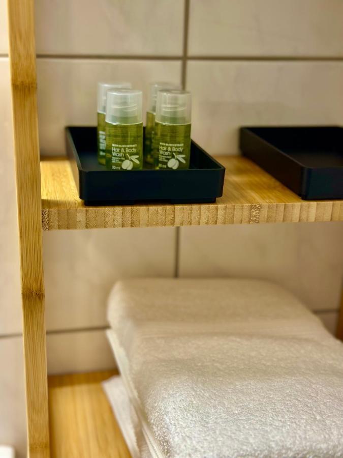 Designer Apartment Im Herzen Von ฟูลป์เมส ภายนอก รูปภาพ
