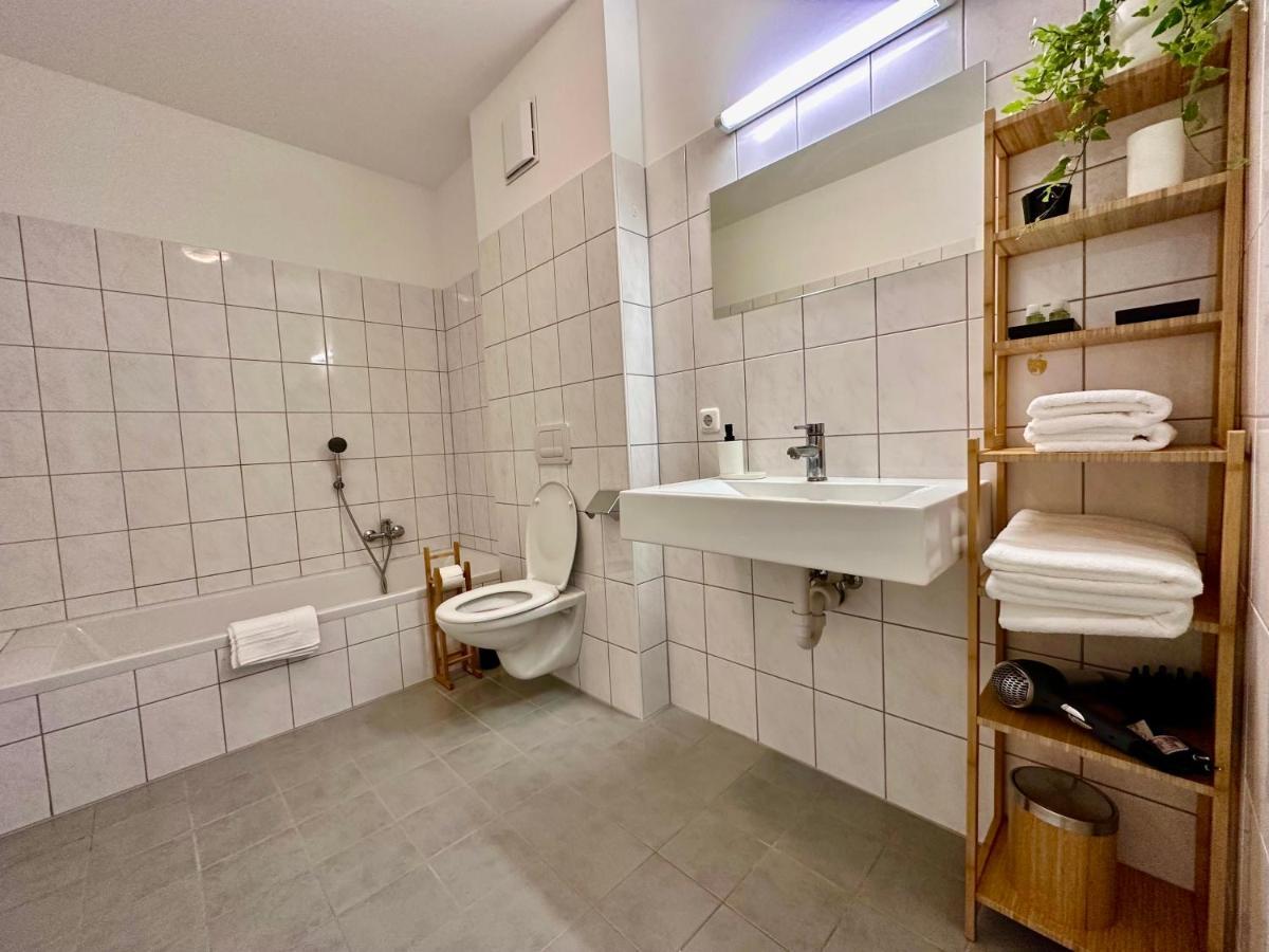 Designer Apartment Im Herzen Von ฟูลป์เมส ภายนอก รูปภาพ